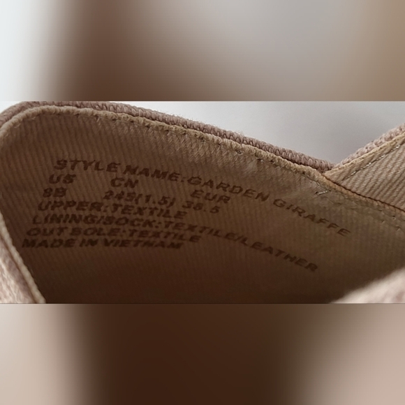 1169- Kate Spade New York Garden Giraffe Pale Vellum Size 8 B NWT - Picture 10 of 12